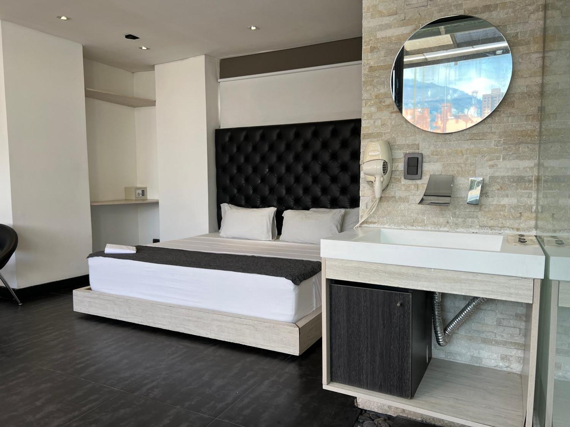 Hotel 47 Medellin Center Екстериор снимка