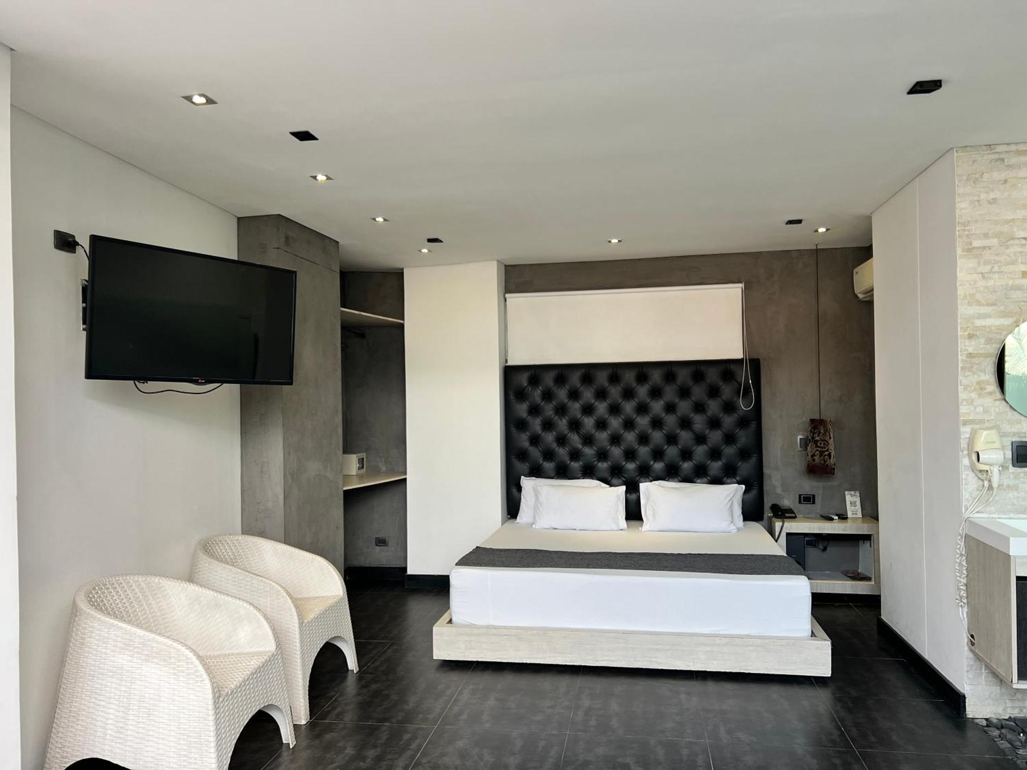 Hotel 47 Medellin Center Екстериор снимка