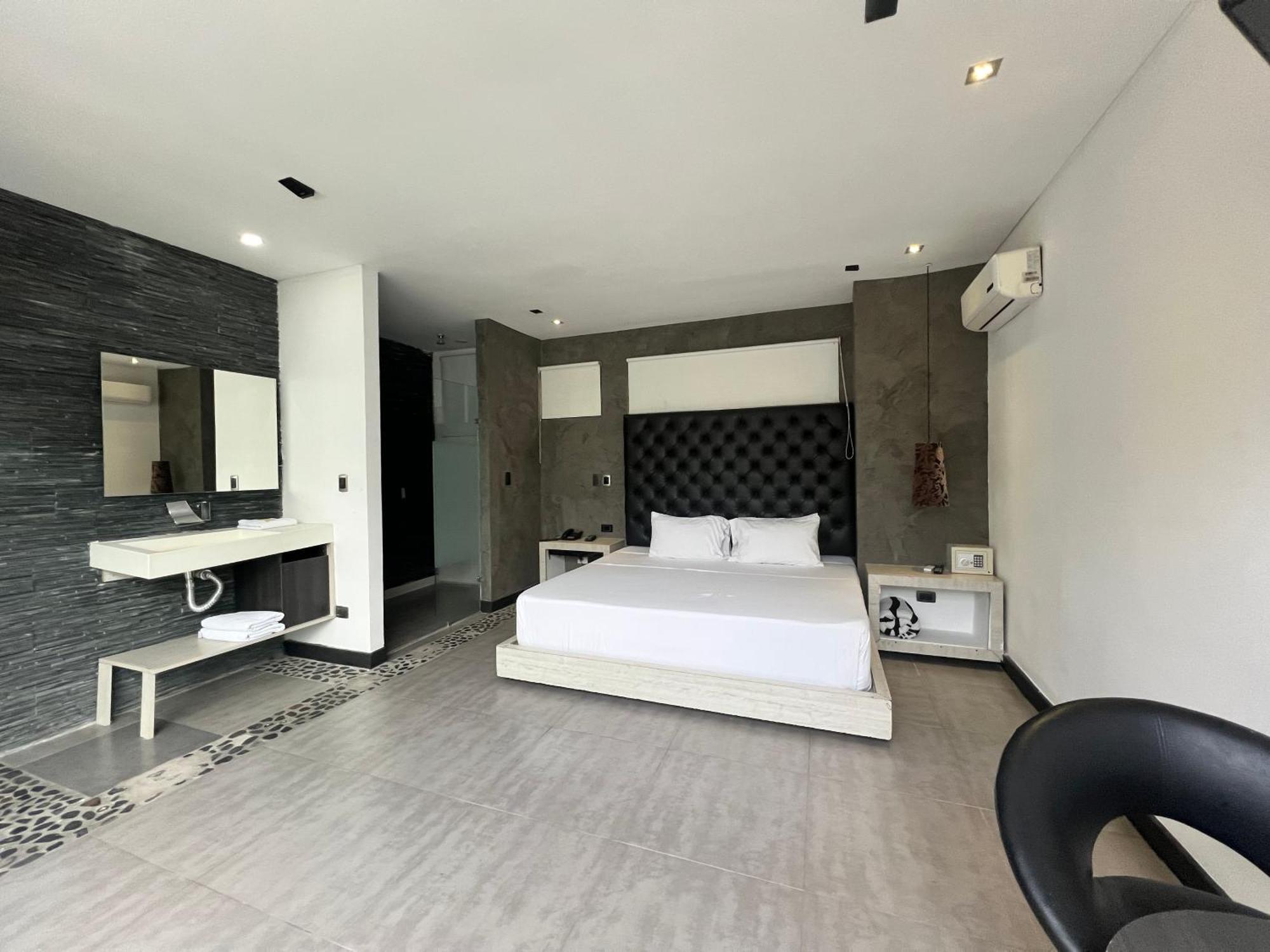 Hotel 47 Medellin Center Екстериор снимка