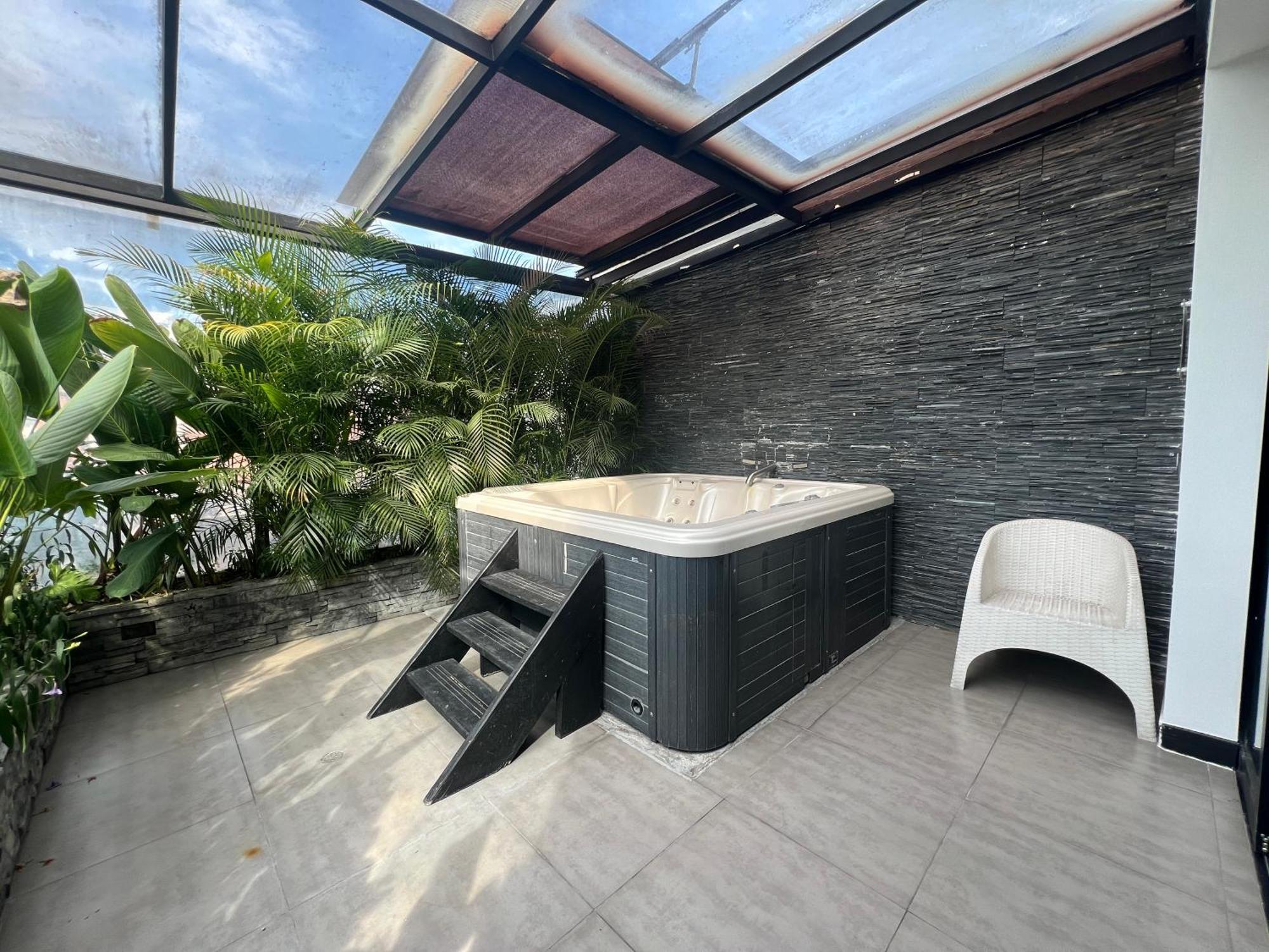 Hotel 47 Medellin Center Екстериор снимка