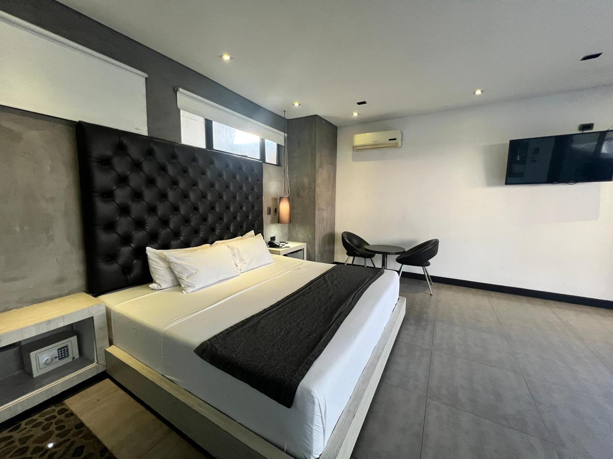 Hotel 47 Medellin Center Екстериор снимка