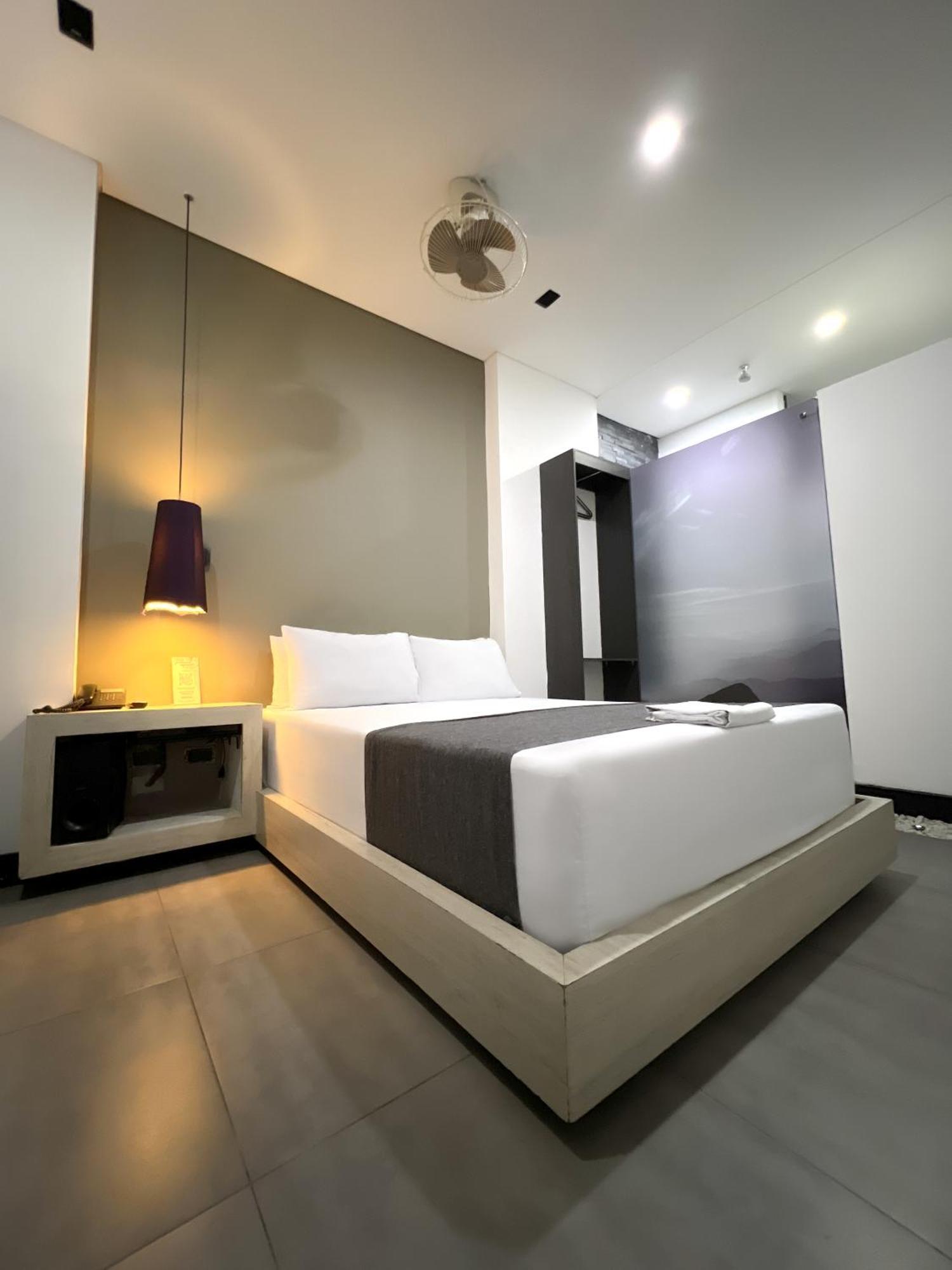 Hotel 47 Medellin Center Екстериор снимка