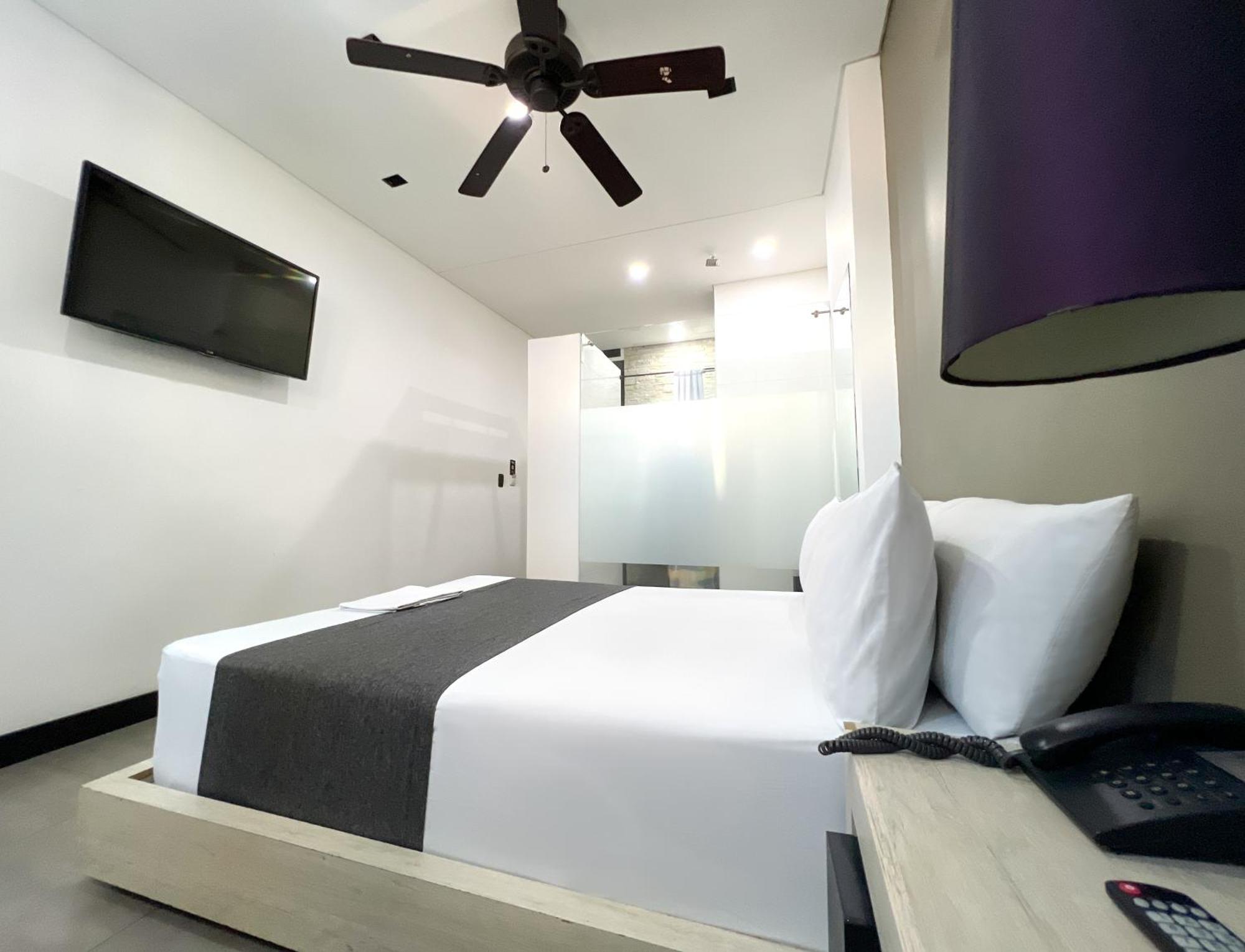 Hotel 47 Medellin Center Екстериор снимка